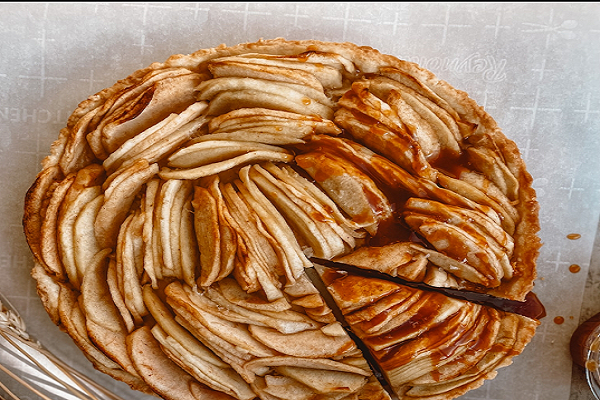 Tasty Apple Tart Caramel