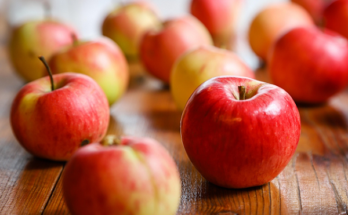 Braeburn Apple