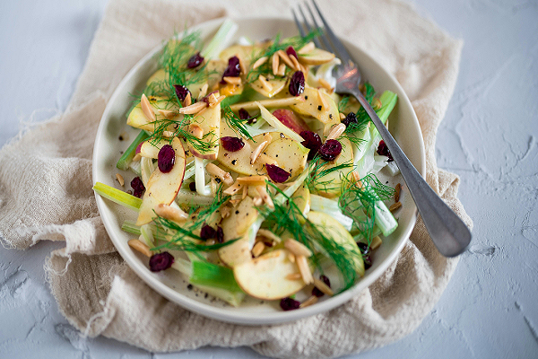 Chicken salad with apples