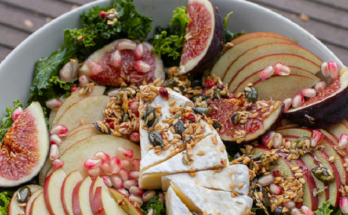 Chicken salad with apples